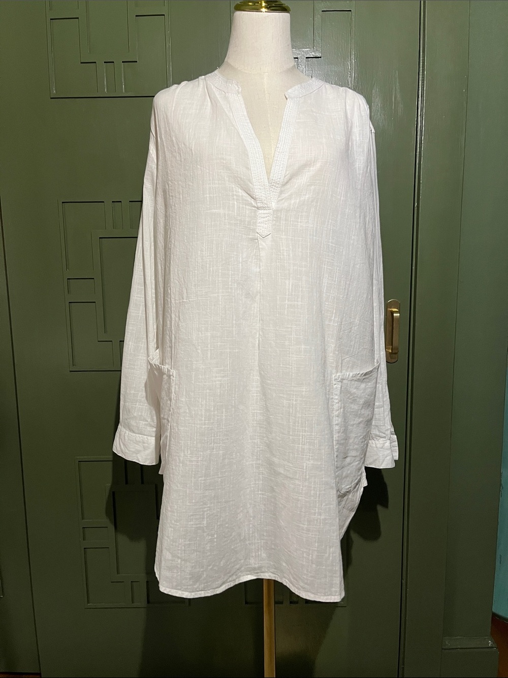 Seafolly White Long Sleeve Linen Bathing Suit Coverup